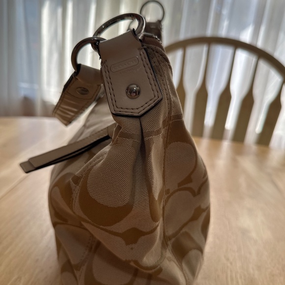 Coach Signature Shoulder Bag - Picture 5 of 9